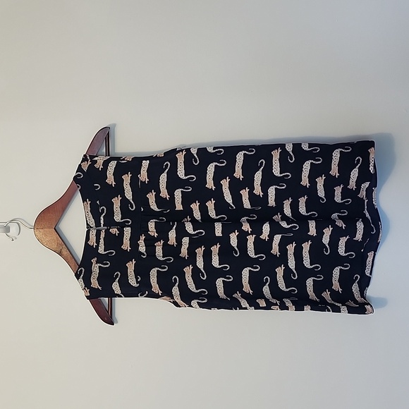 Loft size XS sleeveless animal print blouse - Picture 3 of 5